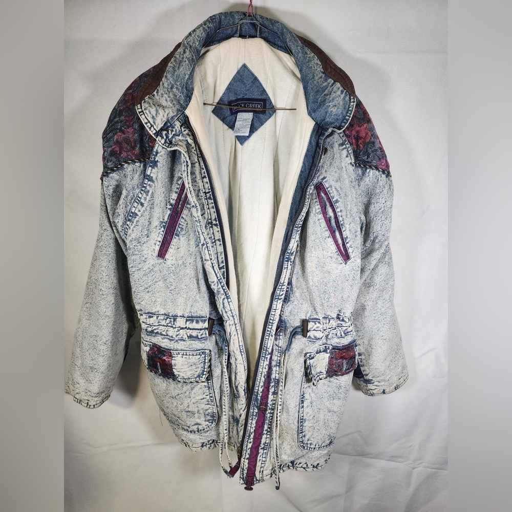 Rock Creek Acid Wash Denim Jacket Quilted Lining Purple/Floral Accents Size M